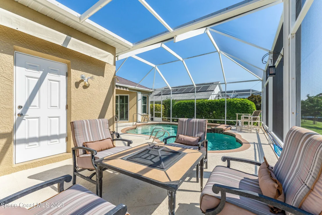 Photo of 665 Carriage Hill Road