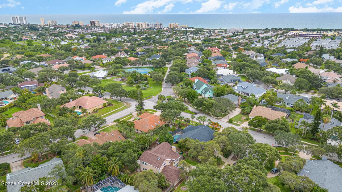 Photo of 544 Hummingbird Drive