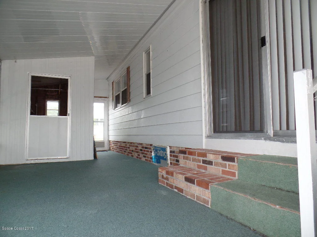 Photo of 2313 Royal Palm Dr. Ne