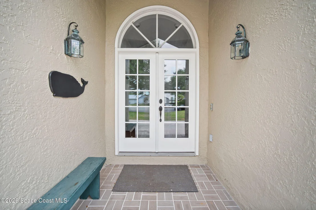 Photo of 432 Crystal Lake Drive