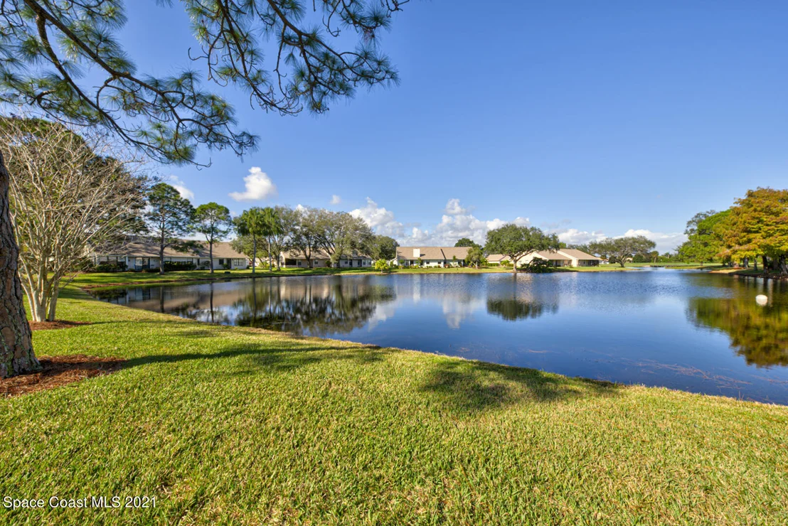 Photo of 873 Ridge Lake Drive