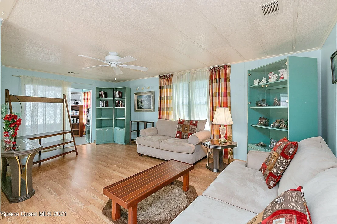 Photo of 566 Jennifer Circle