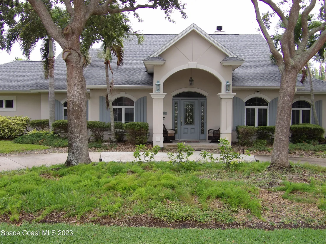 Photo of 401 Mosswood Boulevard