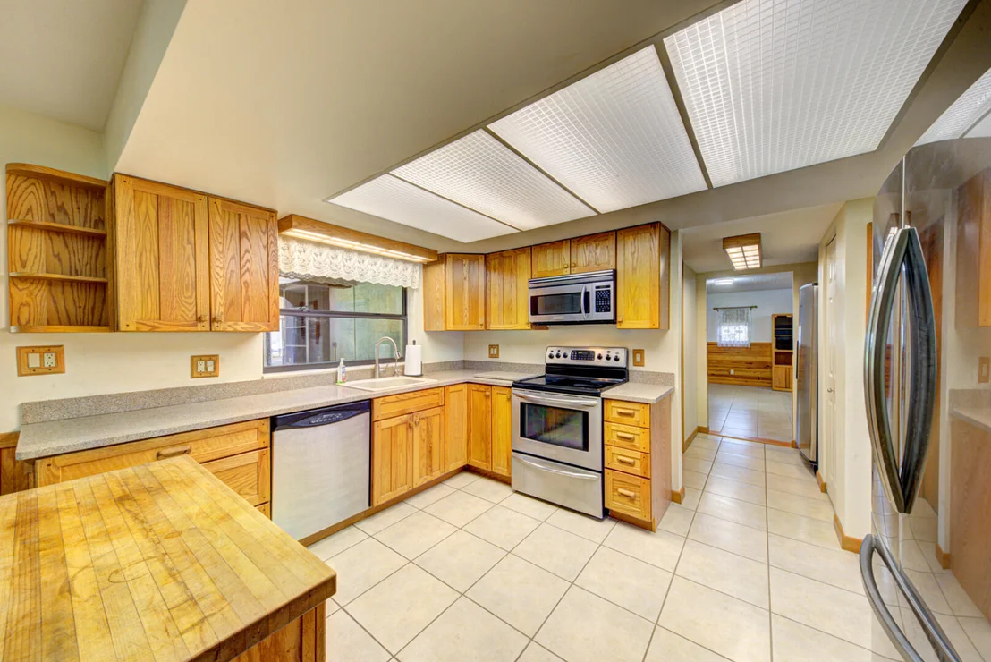 Photo of 4885 Rayburn Road