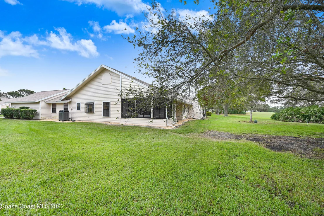 Photo of 820 Ridge Lake Drive