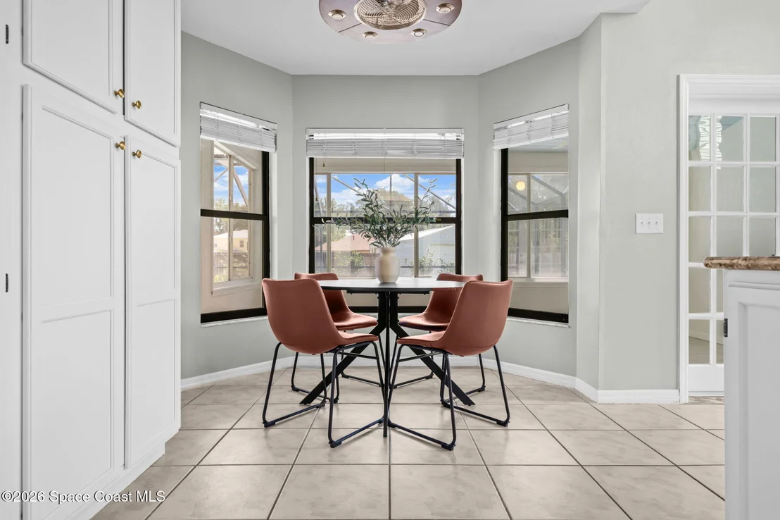 Photo of 4875 Winchester Drive
