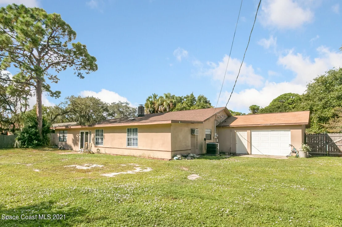 Photo of 2824 School Drive NE