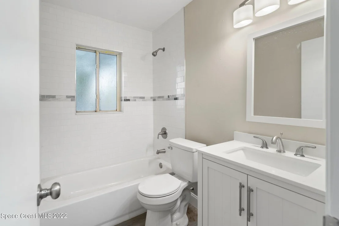 Photo of 104 11th Avenue
