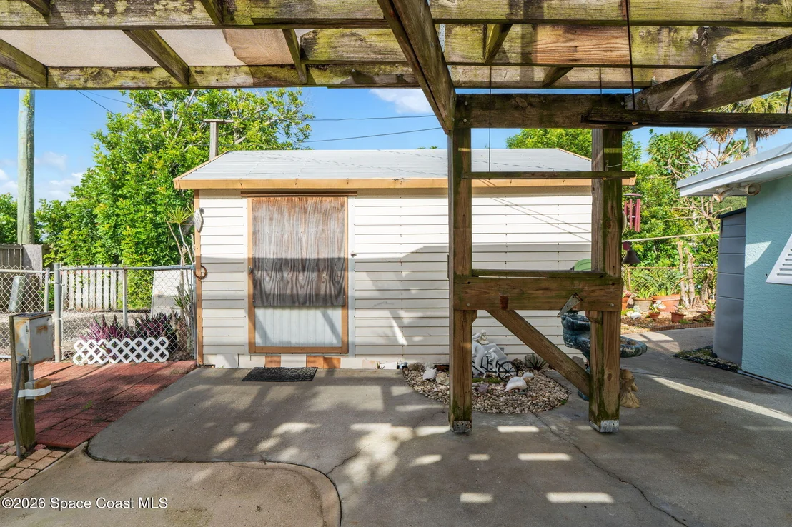 Photo of 241 Avenida Central