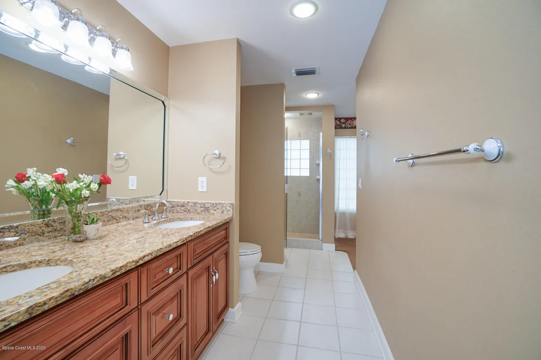 Photo of 2125 Linrose Lane