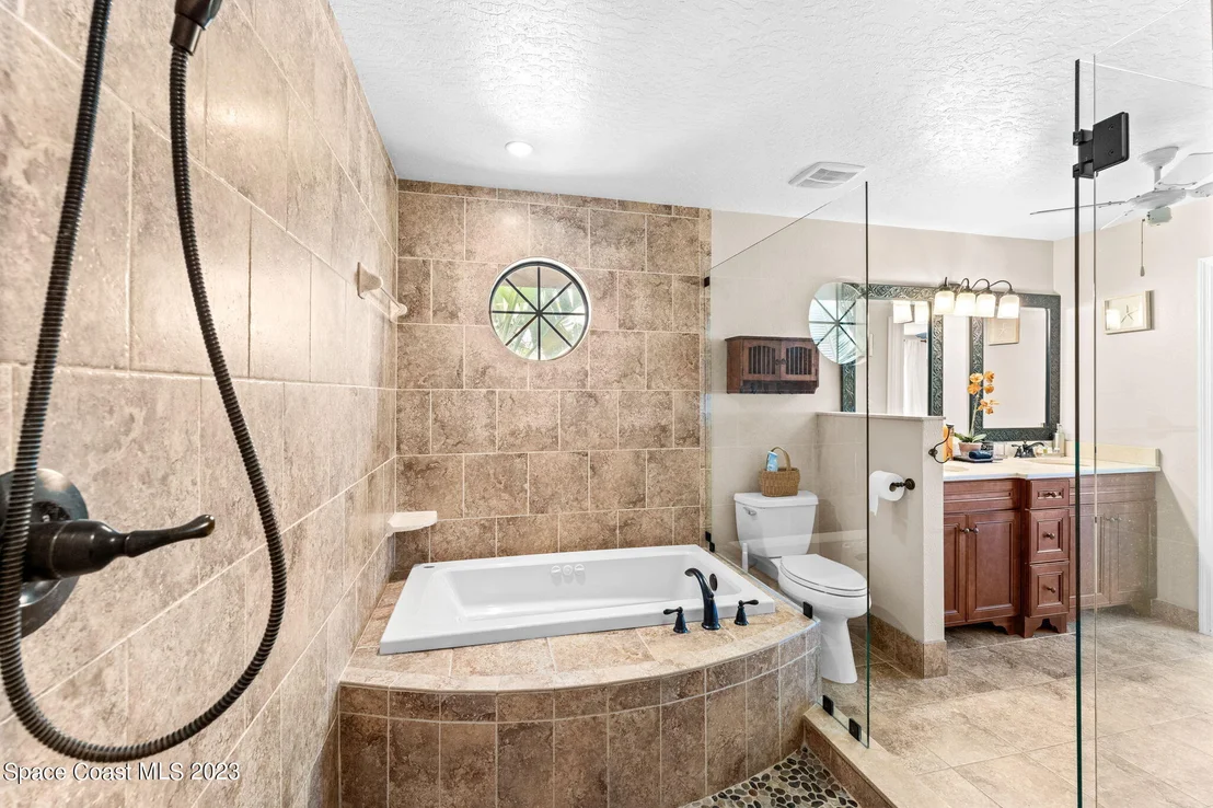 Photo of 442 Riverview Lane