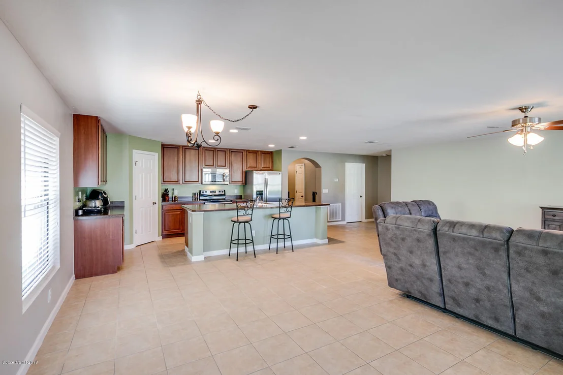 Photo of 205 Dryden Circle