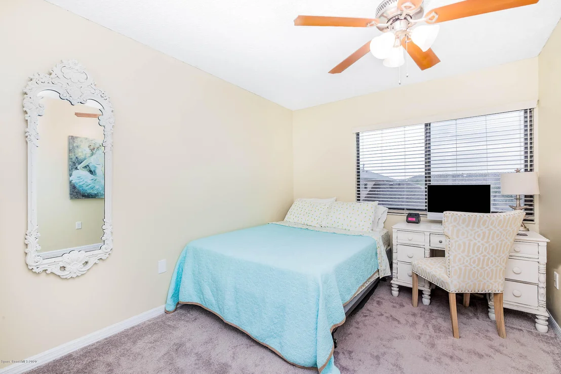 Photo of Unit 613 at 287 Current Drive