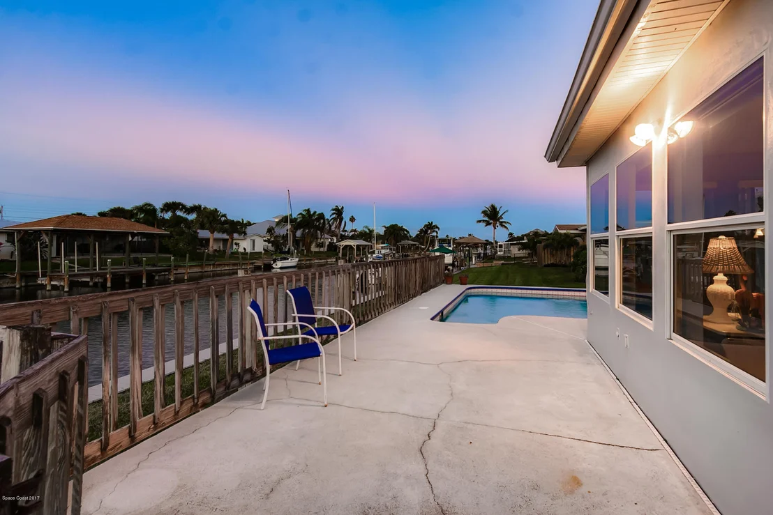 Photo of 485 Cardinal Drive