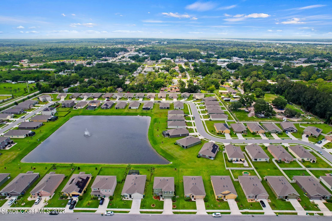 Photo of 215 Sorrento Drive