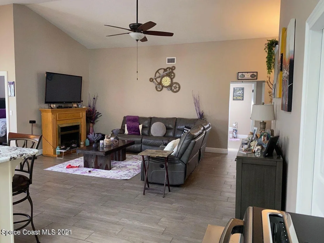 Photo of 931 S Fork Circle