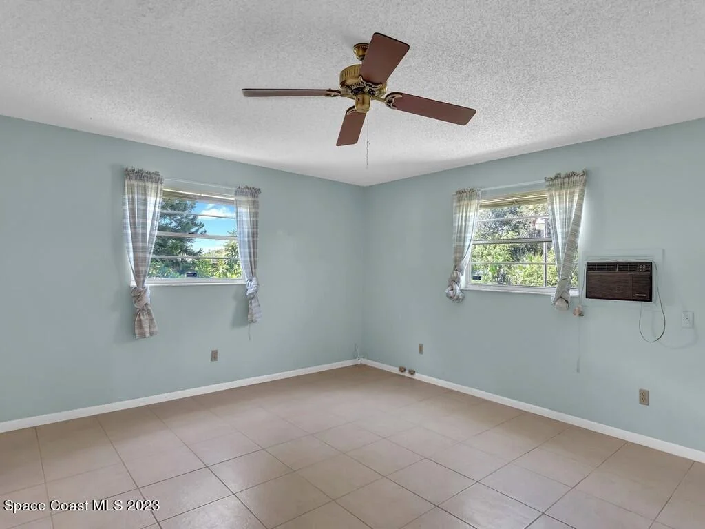 Photo of 898 Bermuda Avenue