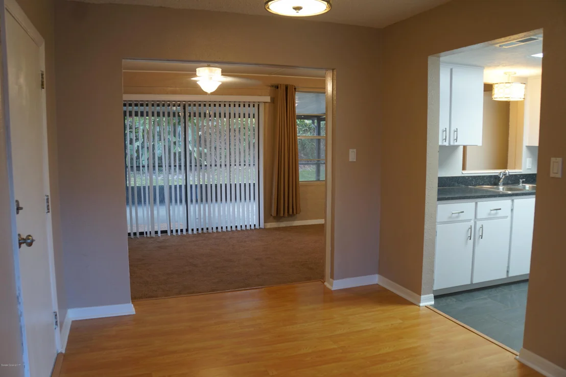 Photo of 988 Kings Post Road