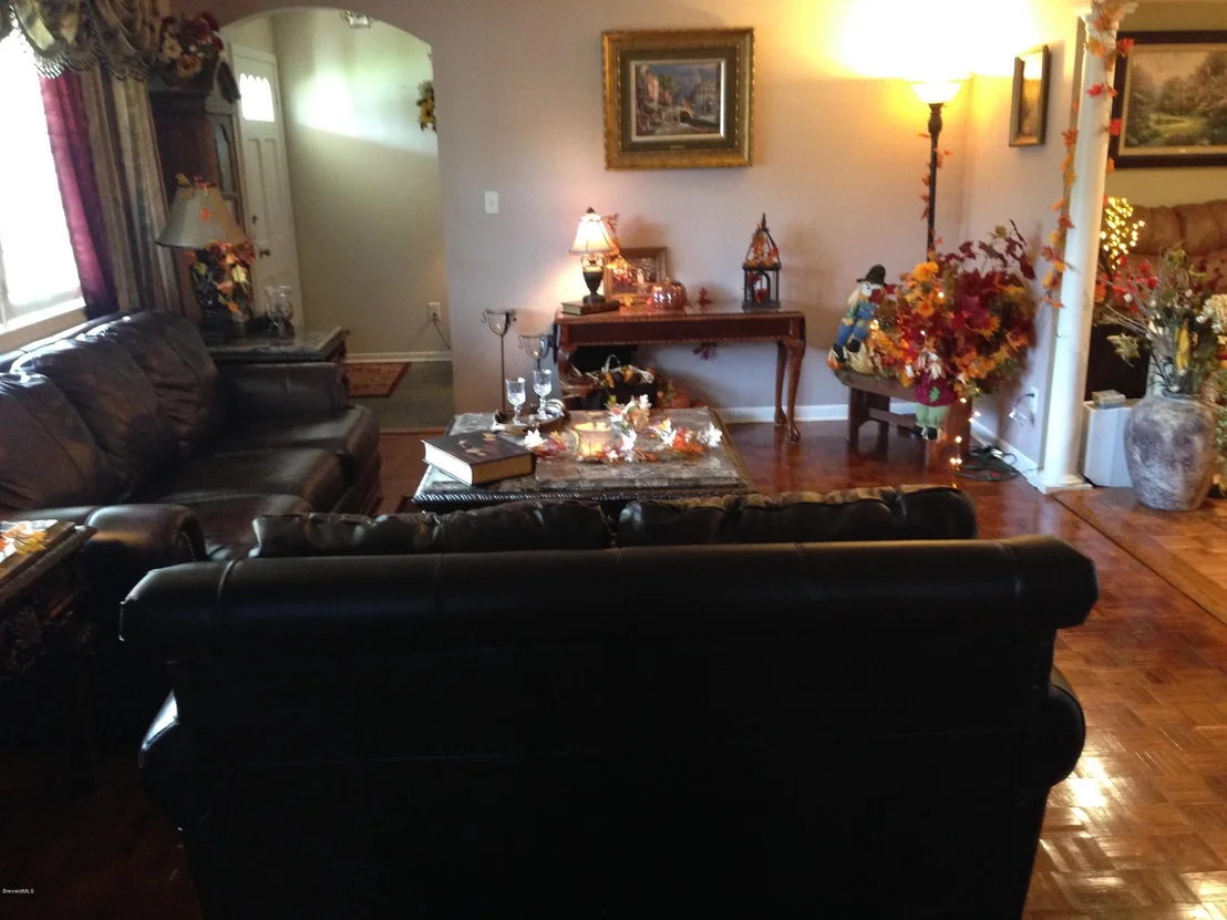 Photo of 1278 Troon Way