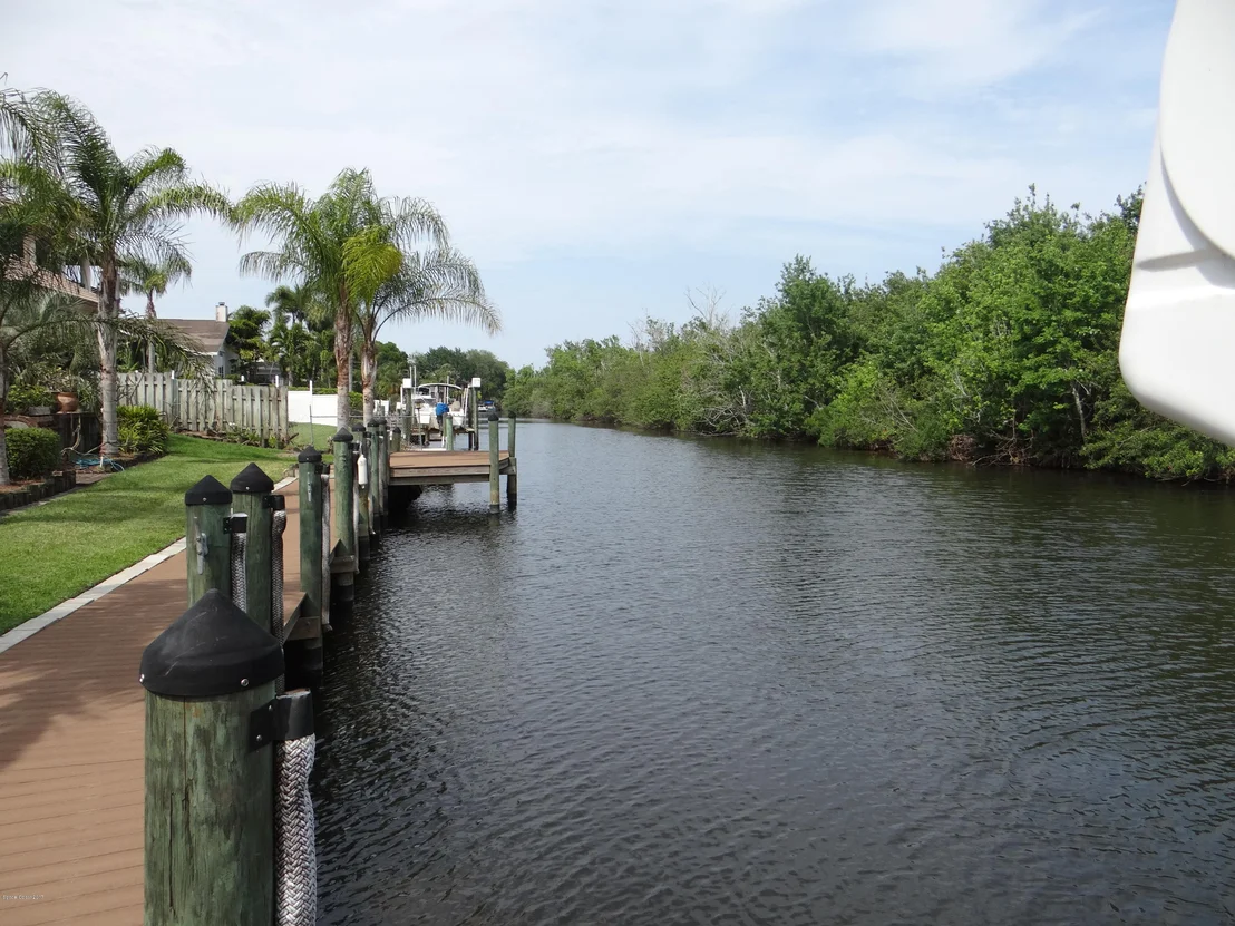 Photo of 1021 Sunswept Road NE