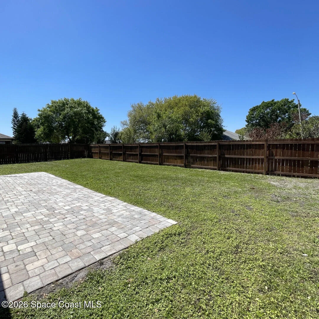 Photo of 2028 Gloria Circle NE