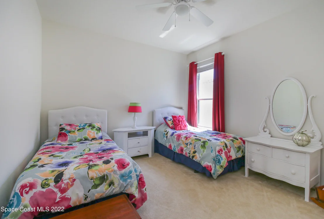 Photo of 3283 Hawthorne Avenue