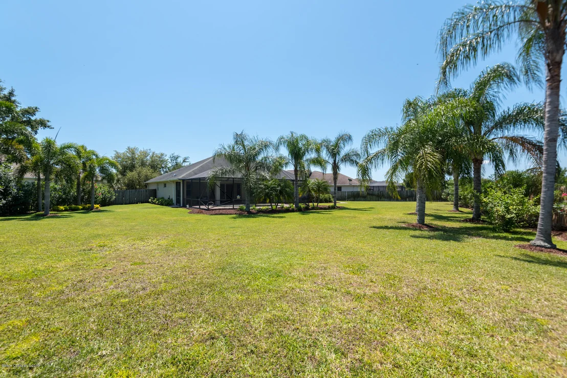 Photo of 2033 Woodfield Circle