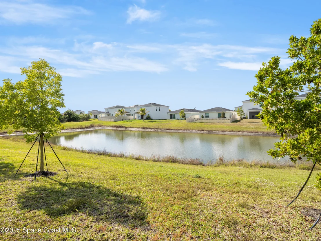 Photo of 1668 Colebrook Circle SW