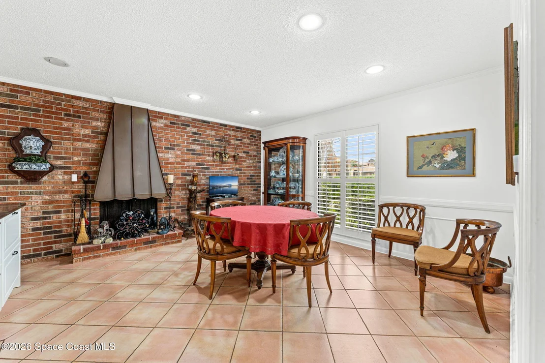 Photo of 1790 Bayshore Drive