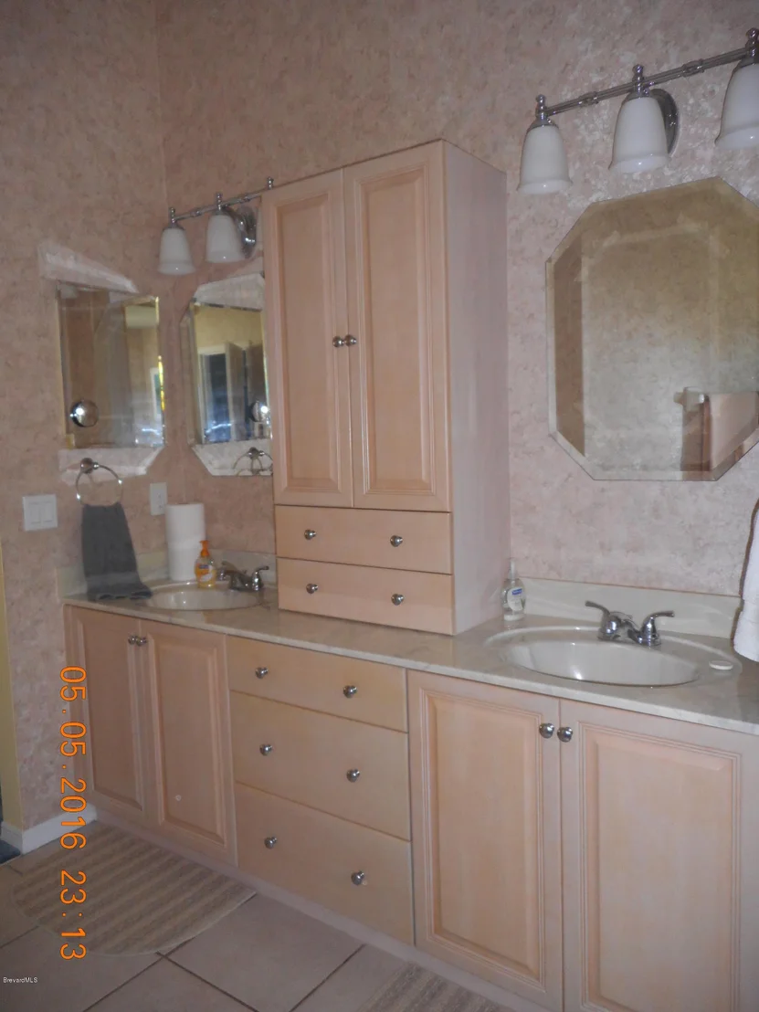 Photo of 943 Osprey Lane