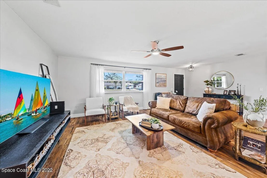 Photo of 3273 Fairview Drive