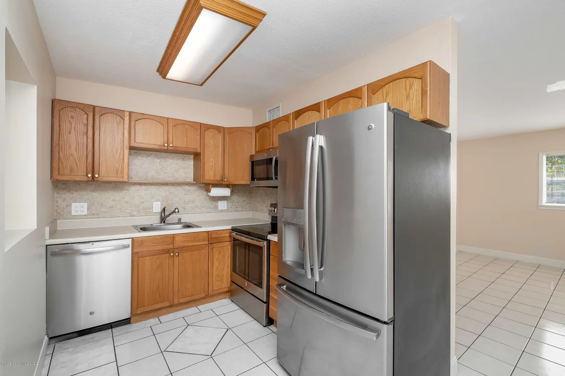 Photo of 1933 Elmwood Drive