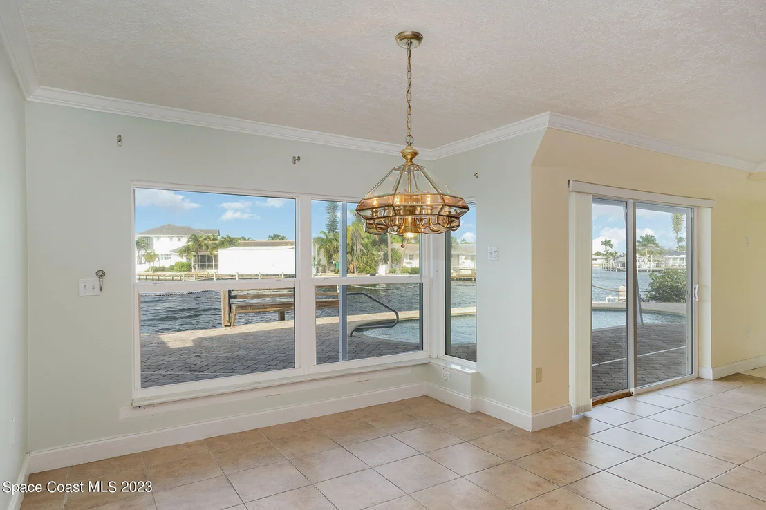 Photo of 472 Carmine Drive