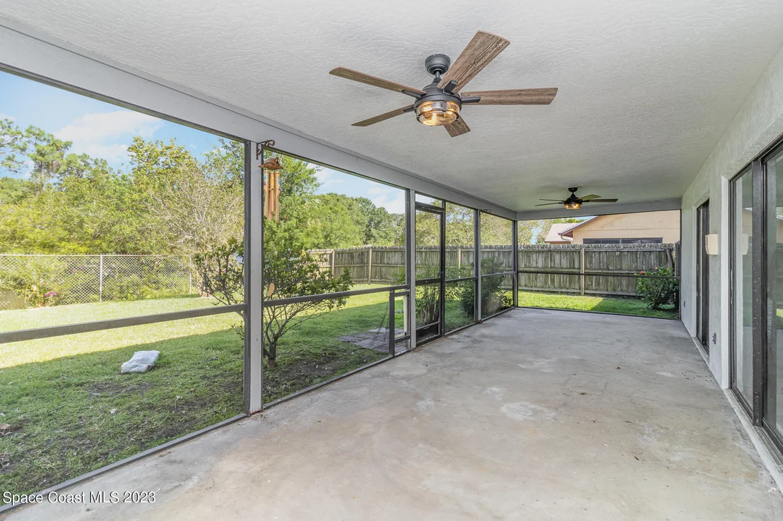 Photo of 2777 Nobility Avenue