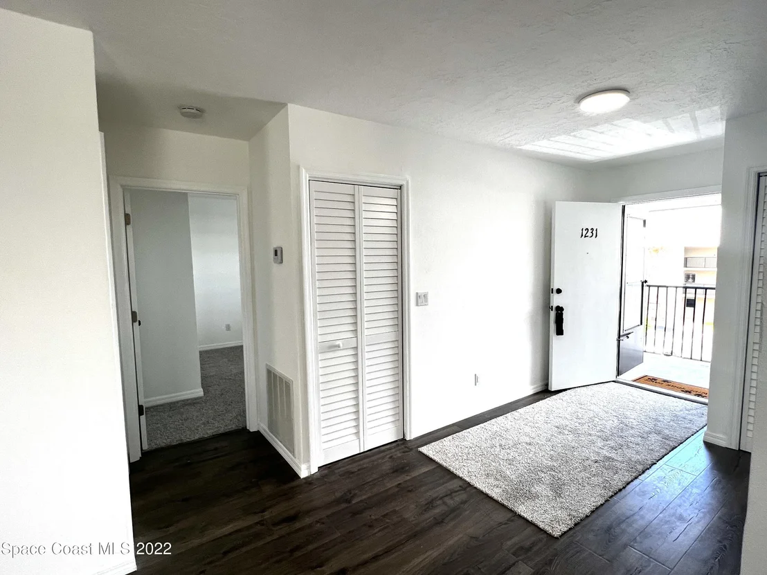 Photo of Unit 1231 at 305 Tangle Run Boulevard