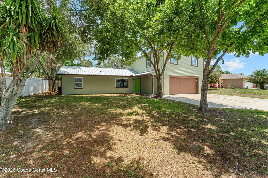 Photo of 5687 Holden Road