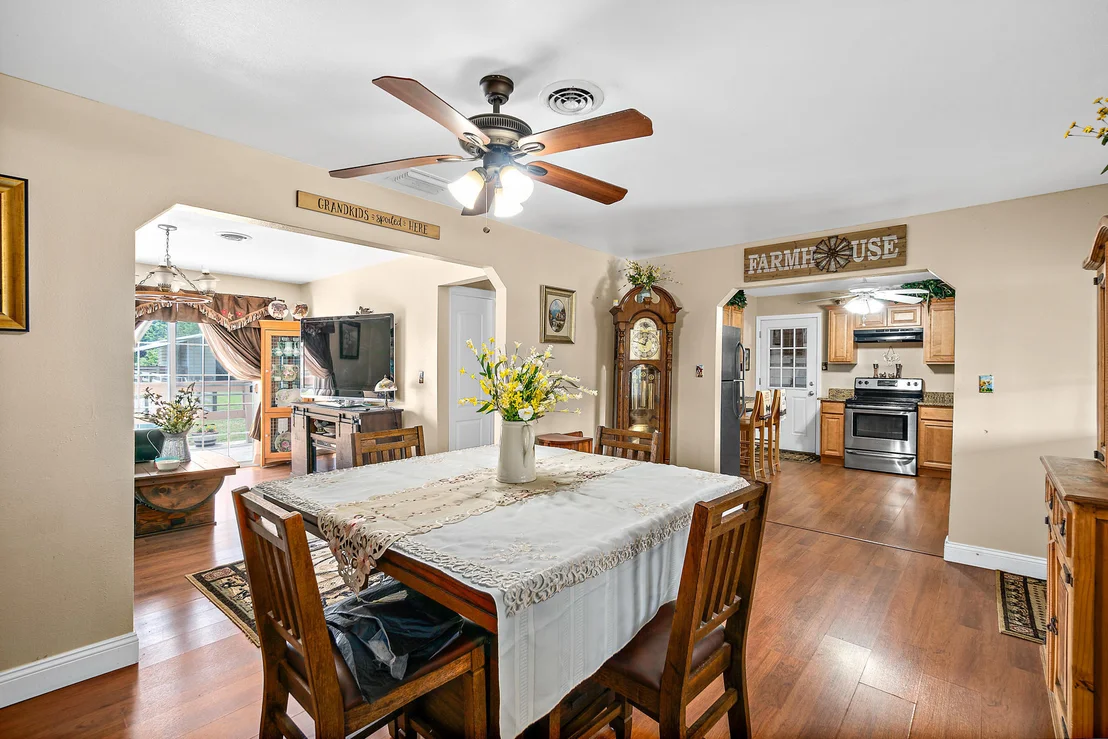 Photo of 3635 Hield Road