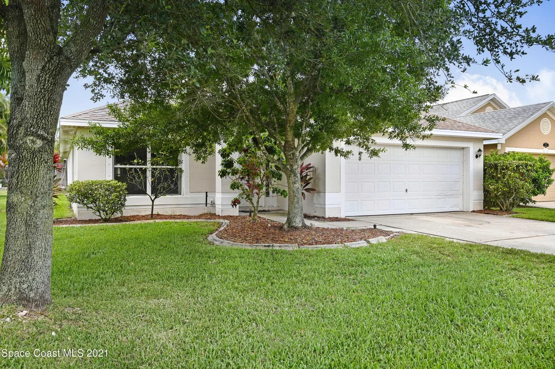 Photo of 2560 Stratford Pointe Drive