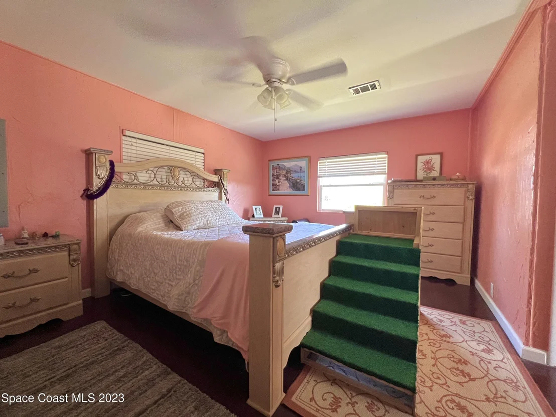 Photo of 1749 Coco Plum Street NE