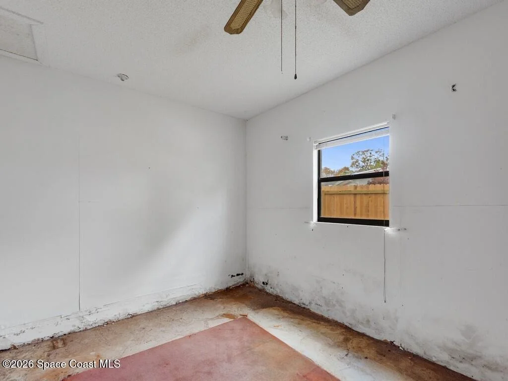 Photo of 1076 Madrid Road