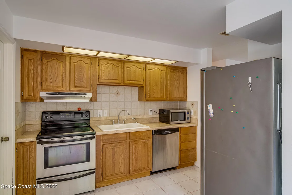 Photo of 847 Clarke Avenue