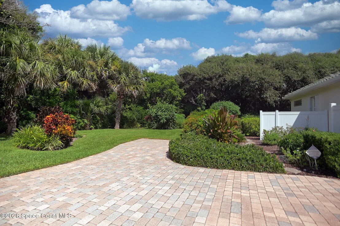Photo of 120 Bayshore Drive