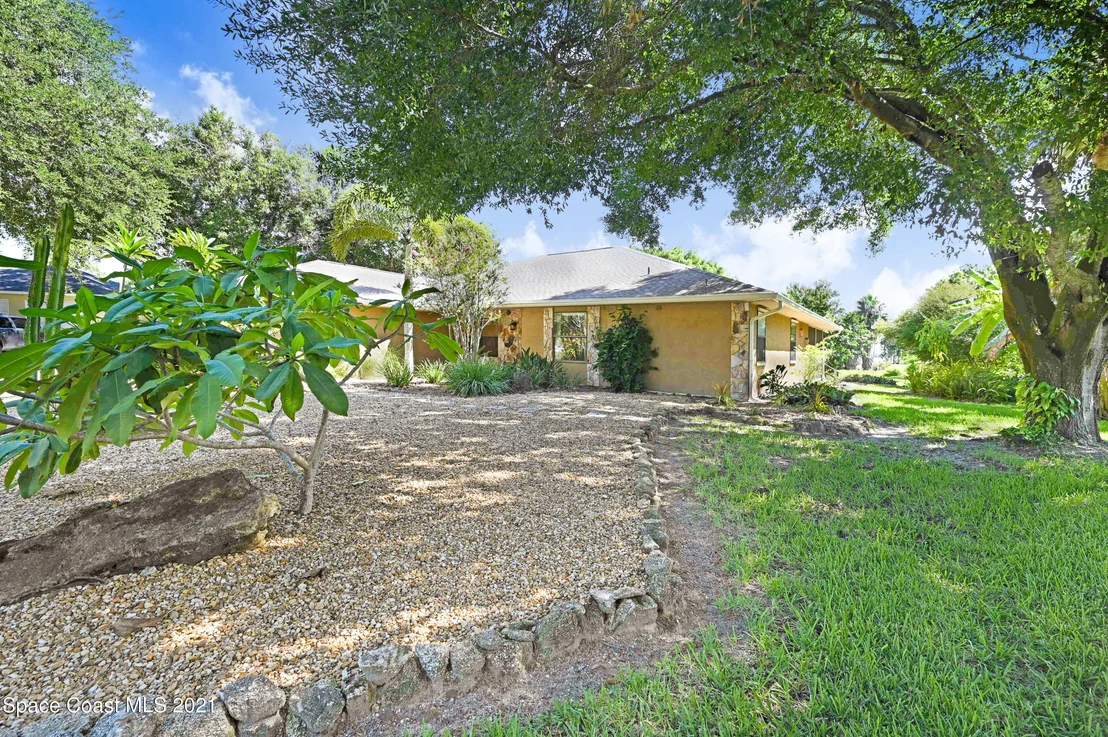 Photo of 255 River Road Circle
