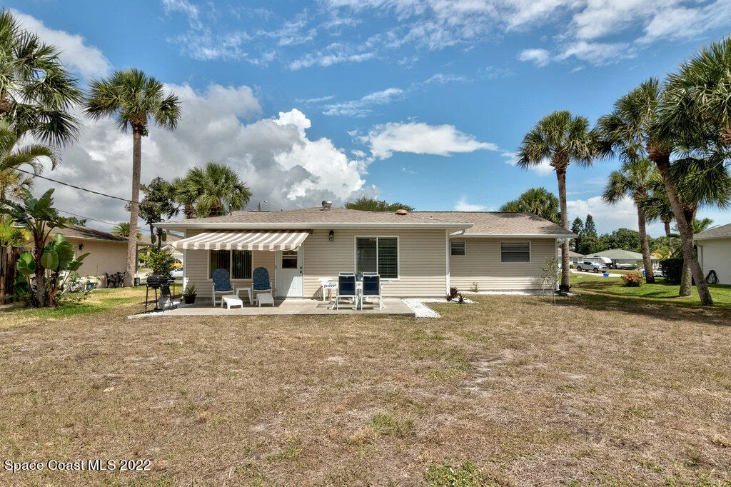 Photo of 1049 Carnation Drive