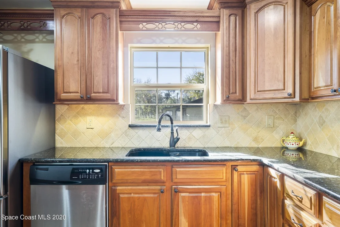 Photo of 1460 Cox Road