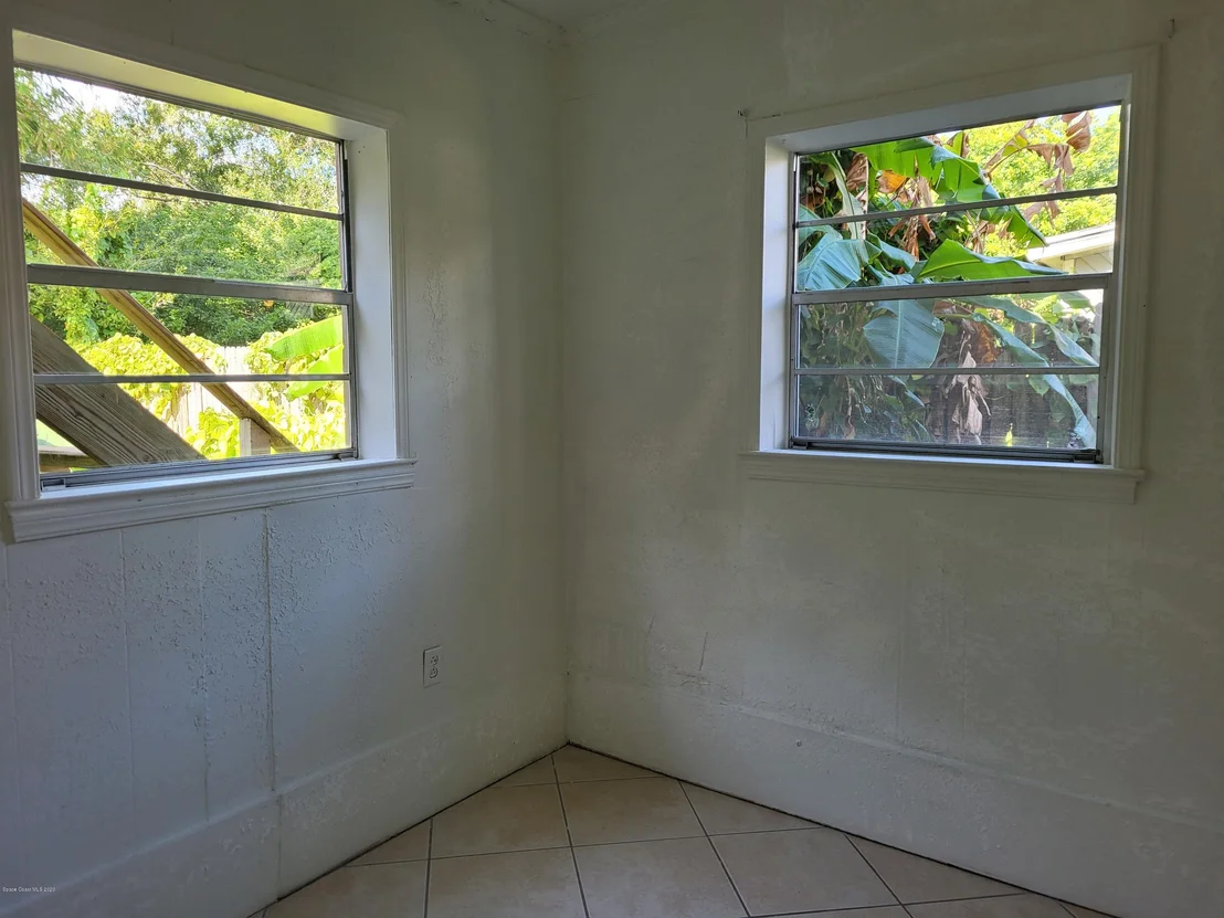 Photo of 351 Pine Avenue