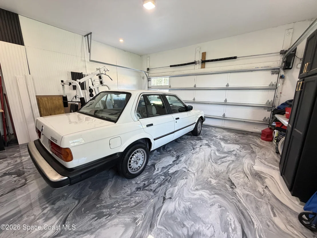 Photo of 785 Seymour Road NE