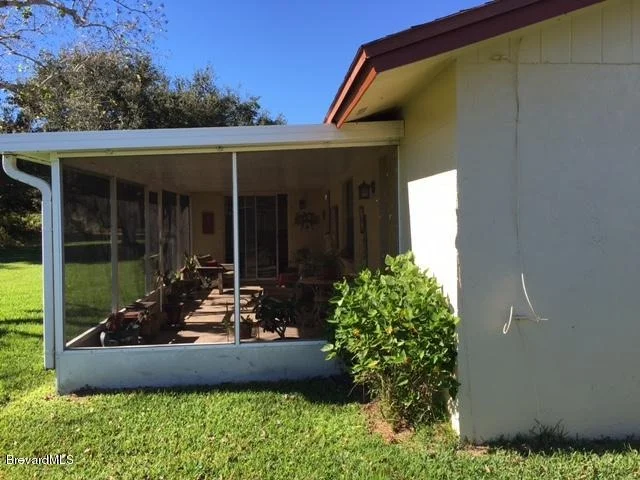 Photo of 2595 Wright Avenue