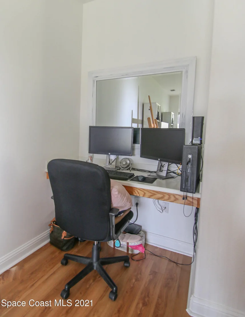Photo of 1462 Hemingway Boulevard