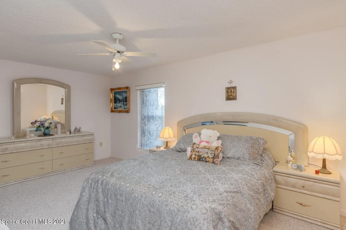 Photo of 340 Bayhead Drive
